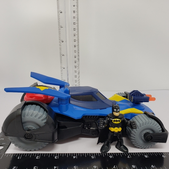 Imaginext Fisher Price DC Super Friends Legends of Batman Deluxe Batmobile Blue - Picture 2 of 16